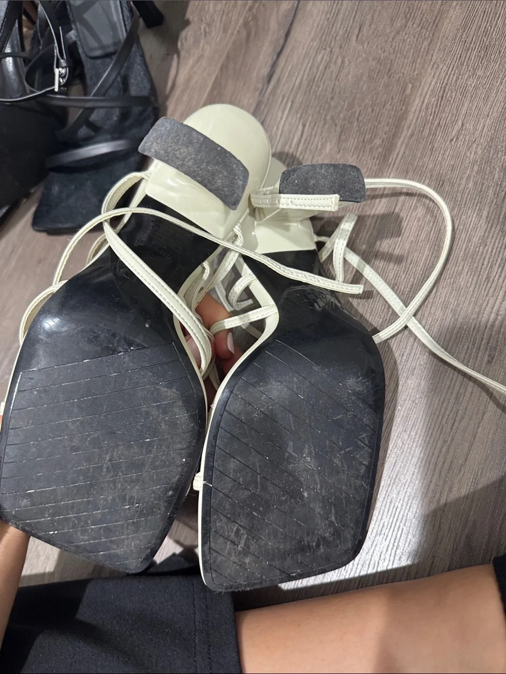 Zara sandals - Picture 2 of 2